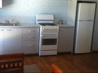 Tradewinds Seafront Apartments 