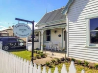 Lambert Cottage Accommodation 