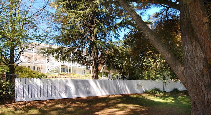 Lake Daylesford Apartment 1 
