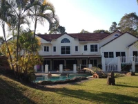Kingfishers Manor 
