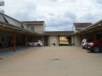 Mid City Motor Inn 