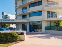 Burleigh Surf Apartments 