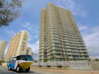 Hi Surf Beachfront Resort Apartments 