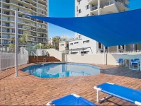 Rainbow Commodore Apartments 