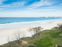 San Simeon Beachfront Apartments Tugun 