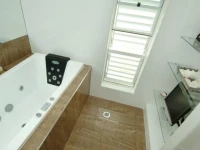 Tobys Beach House 