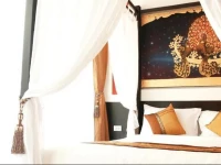 Mirth Sathorn Hotel 3*