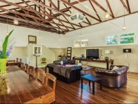 Tuck Inn Yarra Valley 