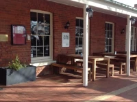 Emeu Inn Bed & Breakfast 