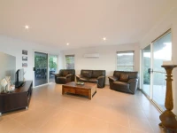 Hydeaway Bay Beach House 