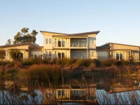 Broadbeach Inverloch Resort 