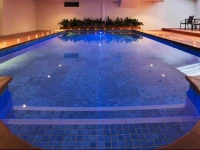 Parklands Hotel & Apartments 
