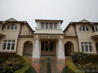 Palais Royale 