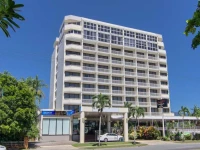Acacia Court Hotel 