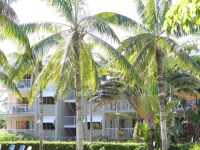 Cairns Beach Resort 