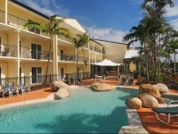 Cairns Queenslander Hotel & Apartments 