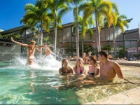 Gilligans Backpacker Hotel & Resort Cairns 