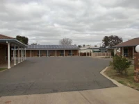 Highway Inn Motel 4*