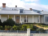 The Lodge on Elizabeth Bed & Breakfast 