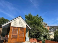Lowena Cafe and Accommodation 