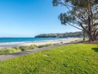 Two Beds off the Beach 