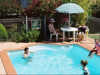 Sandpiper Holiday Apartments 