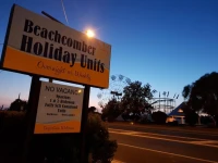 Beachcomber Holiday Units 