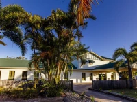 Shamrock Gardens Motel 4*
