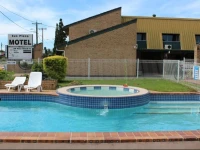 Sun Plaza Motel 3*