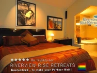 Romantic Getaways at Riverview Rise Retreats 