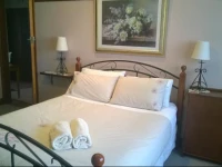 Robyns Nest Country Cottages 