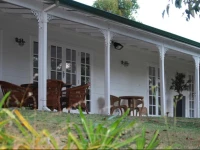 Llewellins Guest House 