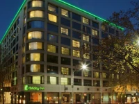 Holiday Inn Melbourne on Flinders 