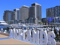 Dockland Kings Apartment 