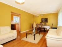 Rent Melbourne at Doncaster 
