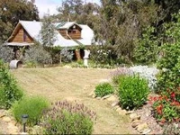 Moonbeam Cottages & Rainbow Cafe 4*