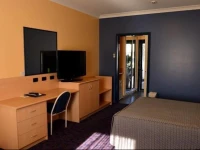 Albert Motel 