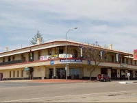 Bridgeport Hotel 