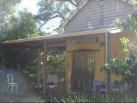 Black Cockatoo Lodge 