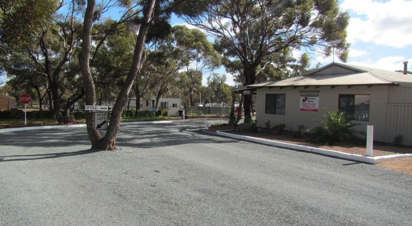 Acclaim Gateway Tourist Park 2*