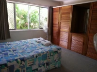 Sandy Court Holiday Units 3*