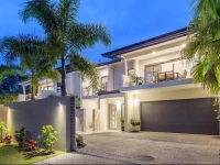 2/129 Noosa Parade 