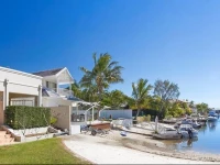 7 Dolphin Crescent 