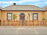 Robinson Cottage 