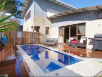 Townhouse with Pool 