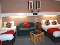 Elm Court Motel 