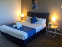 Parkdale Motor Inn 