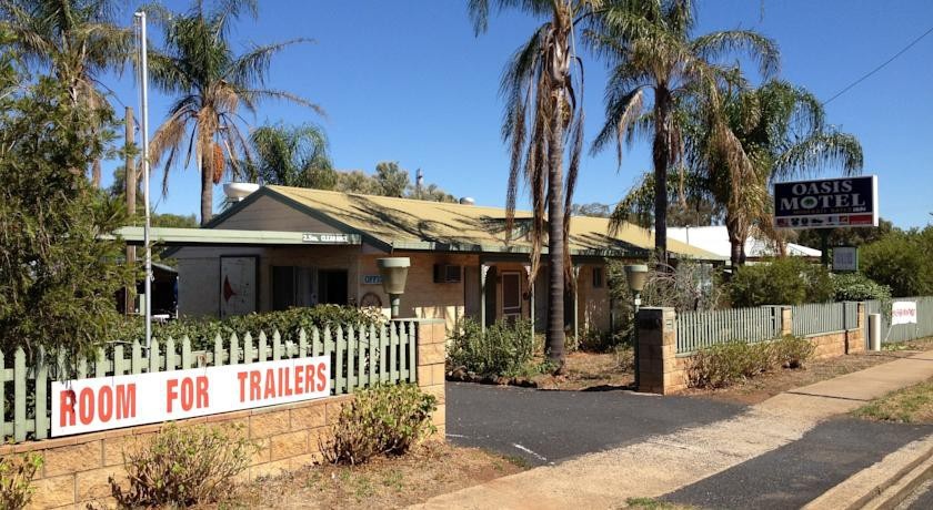 Oasis Motel 