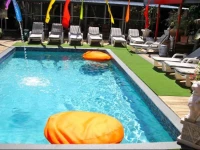 Hideaway Noosa Men Only Beach Resort 