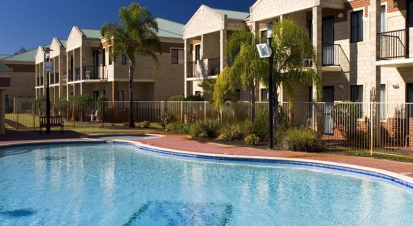 Country Comfort Intercity Hotel & Apartments 